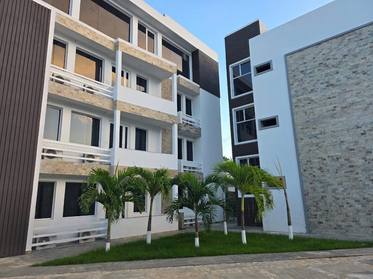 Latitud Aparta-Hotel